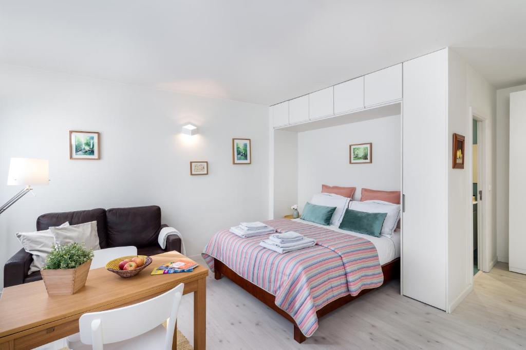 Formosa Flats room 5
